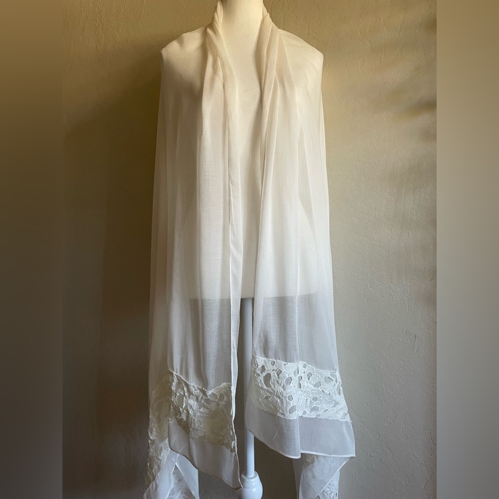 Soft white wrap - Picture 4 of 7